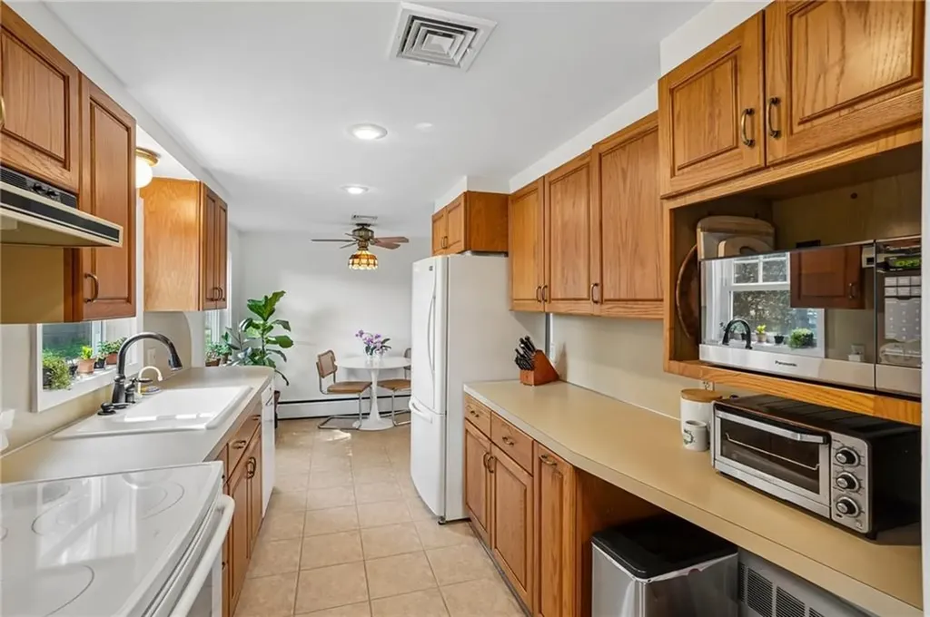 64 Ticonderoga Drive Warwick RI 02889
