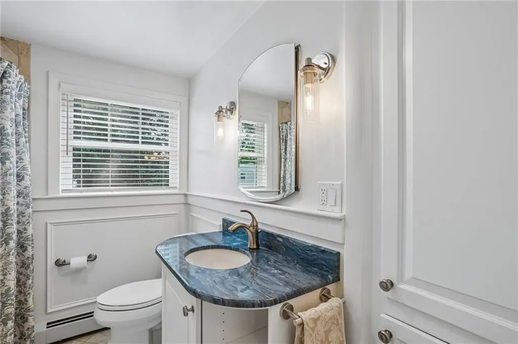 64 Ticonderoga Drive Warwick RI 02889