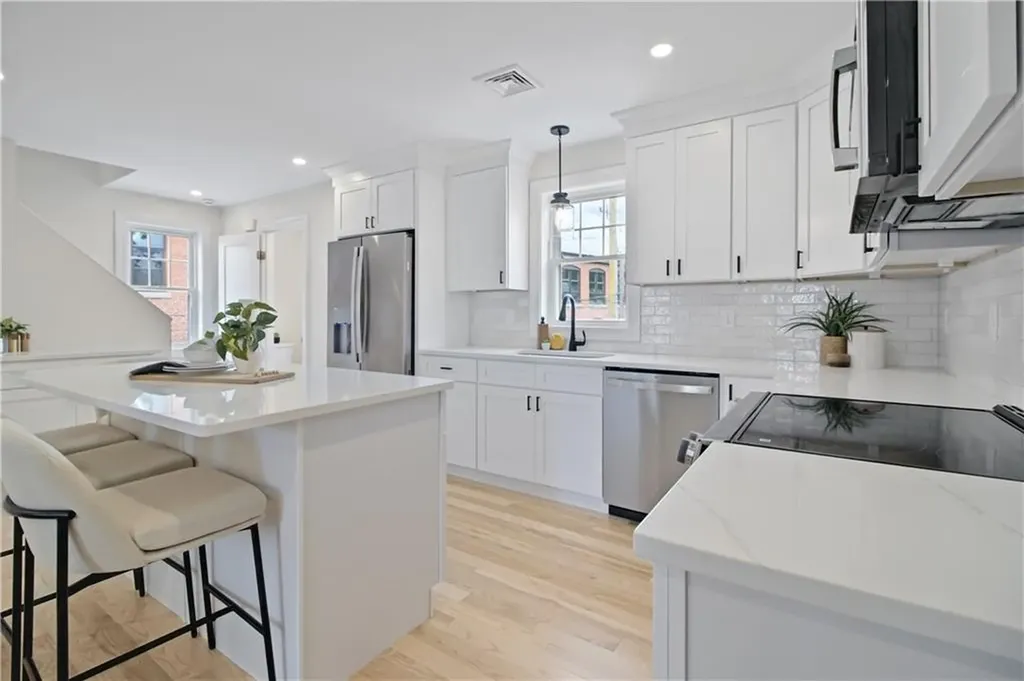 91 Croade Street Warren RI 02885