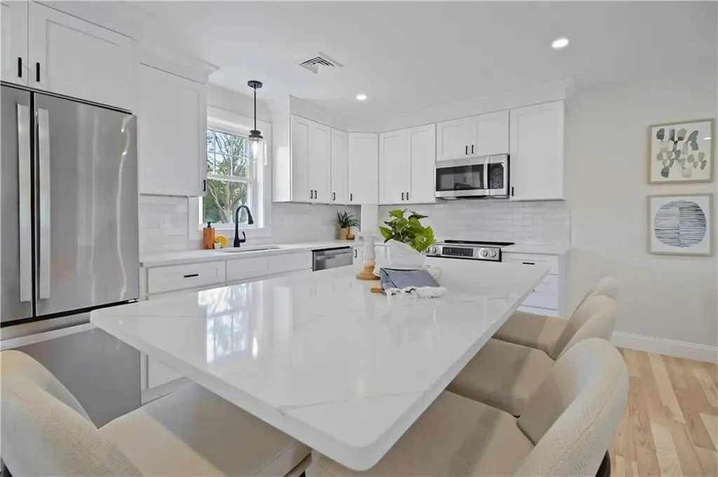 91 Croade Street Warren RI 02885