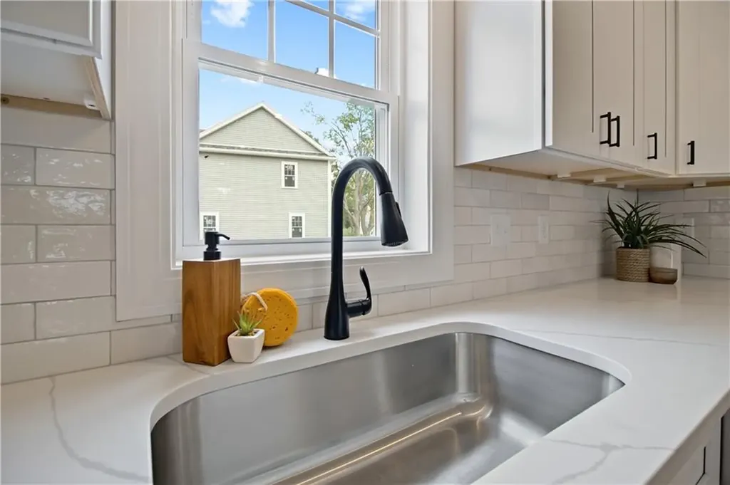 91 Croade Street Warren RI 02885