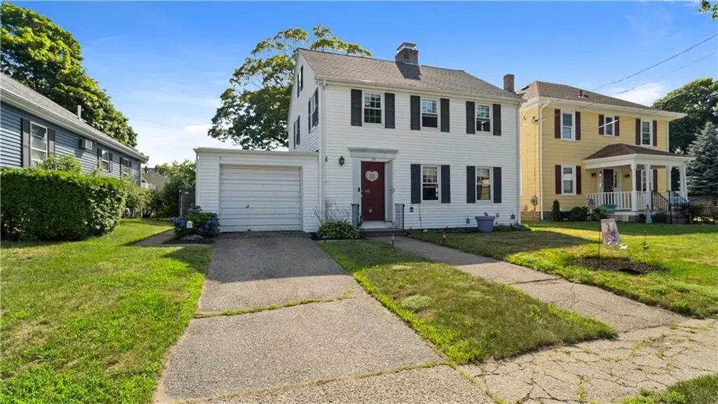 33 Linden Avenue East Providence RI 02916