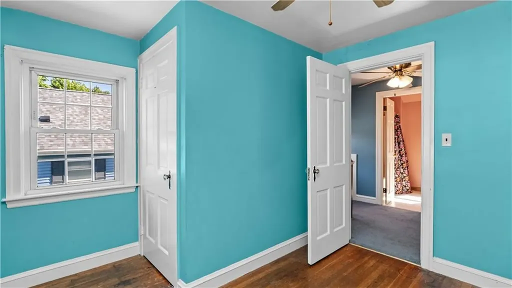 33 Linden Avenue East Providence RI 02916