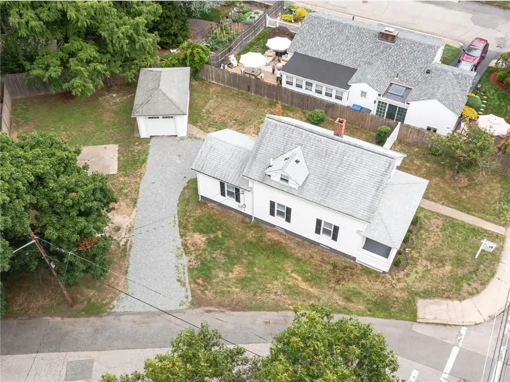 990 Pawtucket Avenue East Providence RI 02916