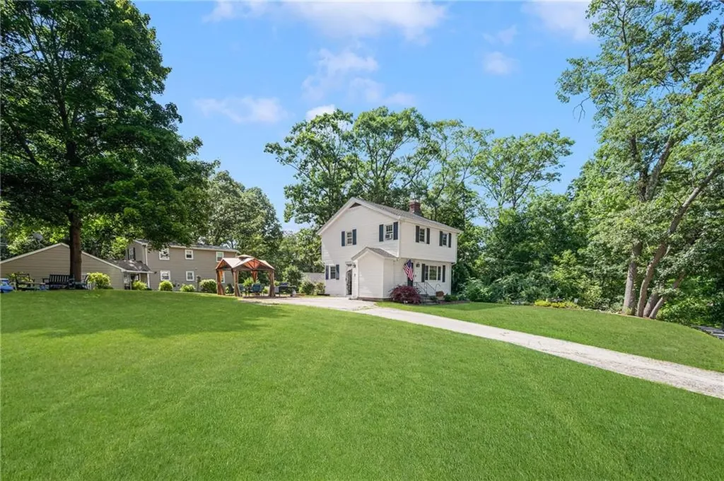 22 Clyde Street Blackstone MA 01504