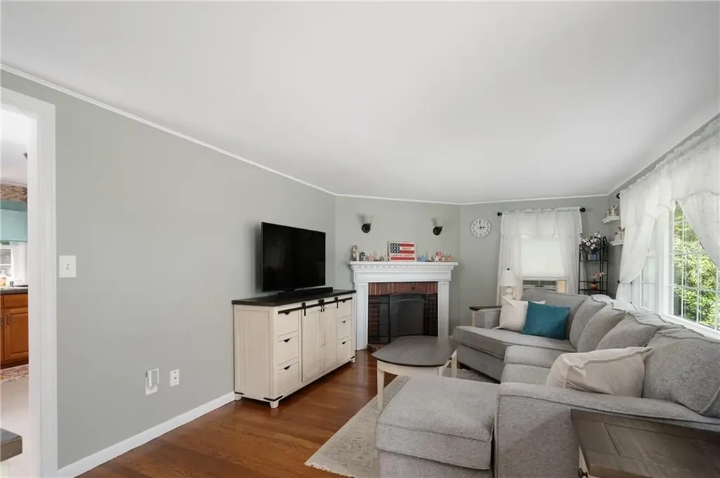 22 Clyde Street Blackstone MA 01504