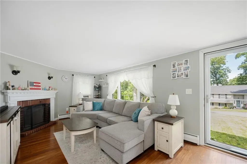 22 Clyde Street Blackstone MA 01504