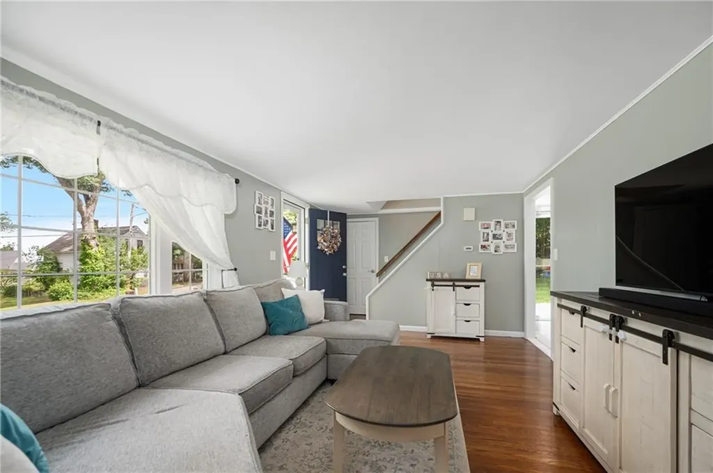 22 Clyde Street Blackstone MA 01504