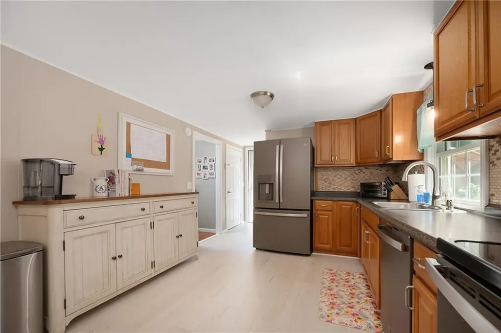22 Clyde Street Blackstone MA 01504