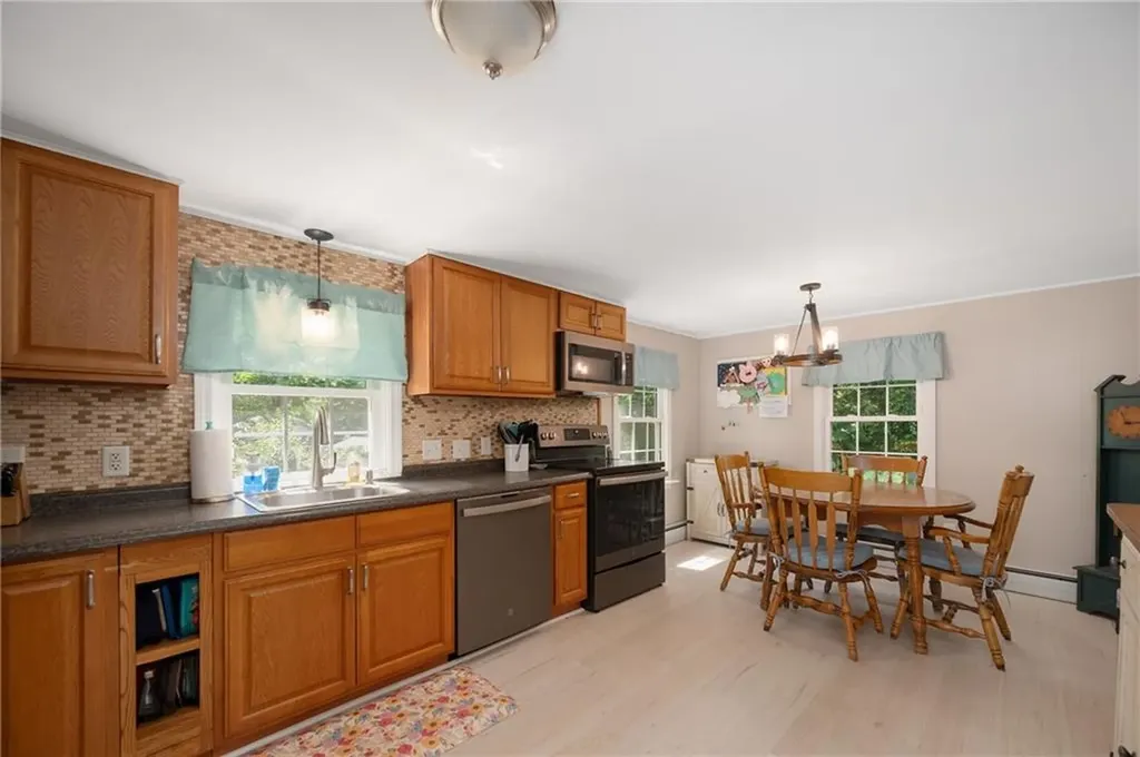 22 Clyde Street Blackstone MA 01504