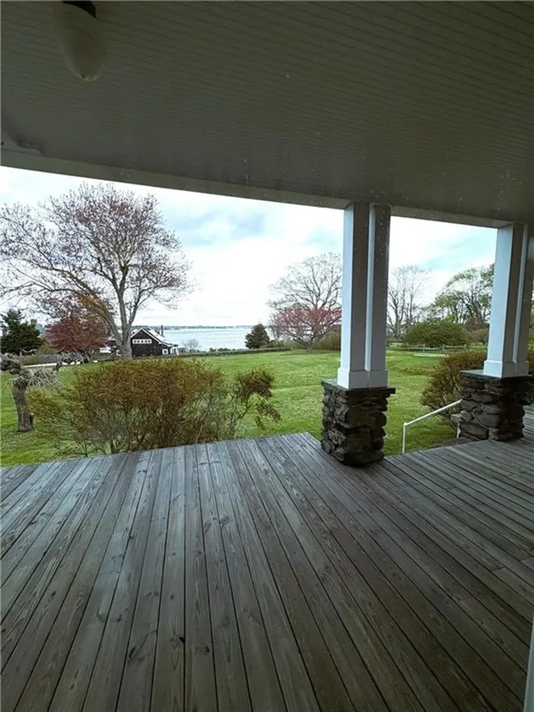 39 Walcott Avenue Jamestown RI 02835