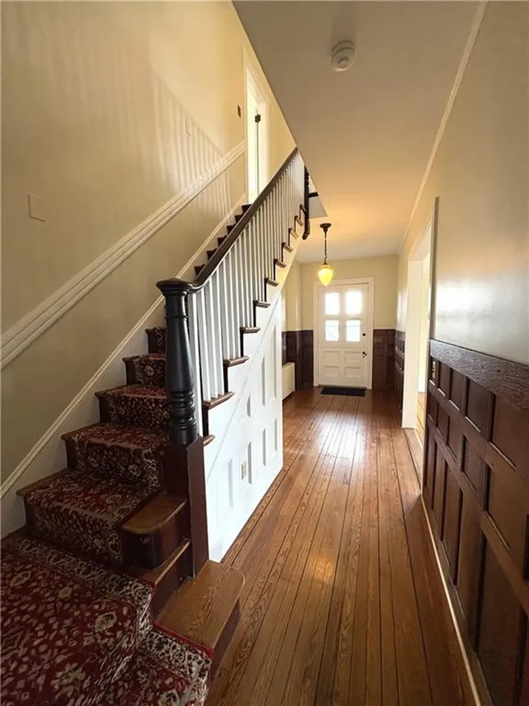 39 Walcott Avenue Jamestown RI 02835