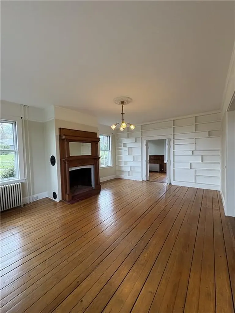 39 Walcott Avenue Jamestown RI 02835
