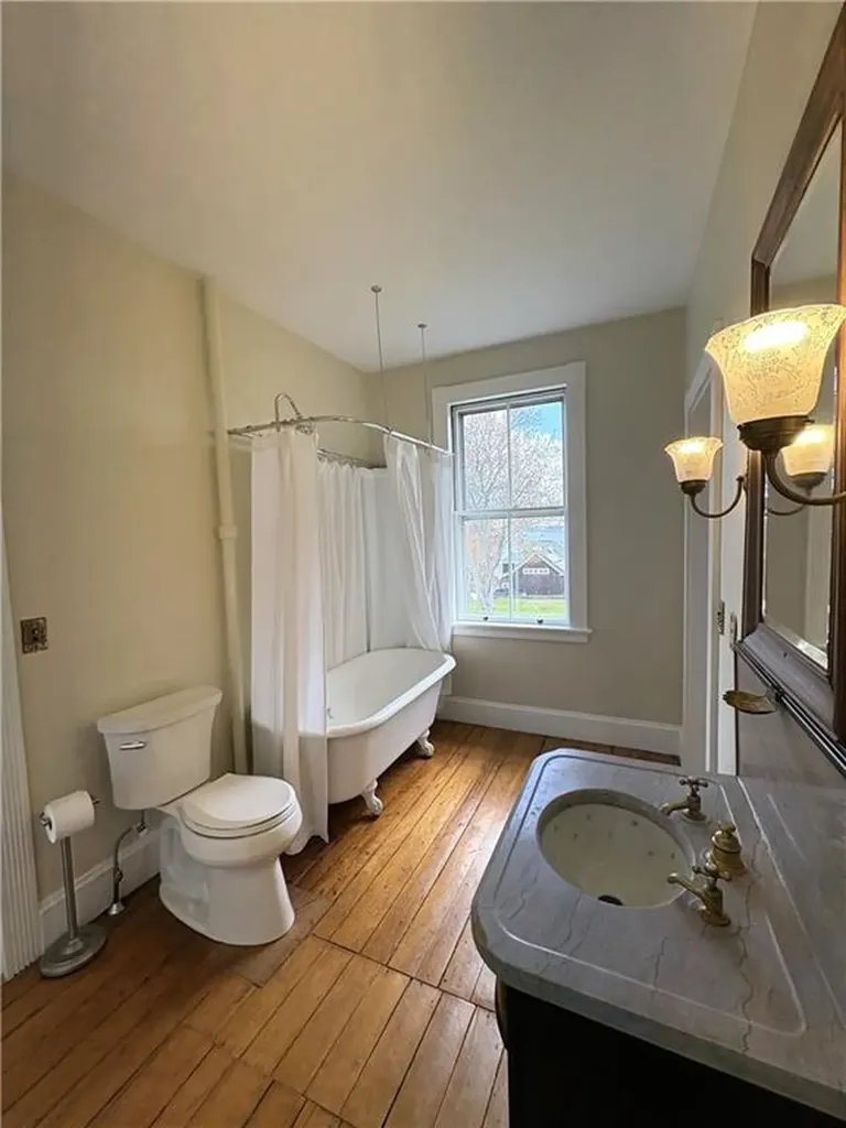 39 Walcott Avenue Jamestown RI 02835
