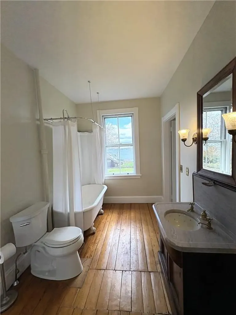 39 Walcott Avenue Jamestown RI 02835