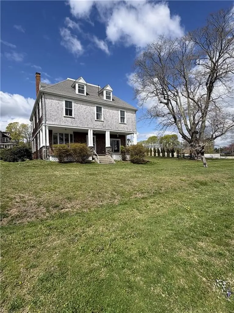 39 Walcott Avenue Jamestown RI 02835