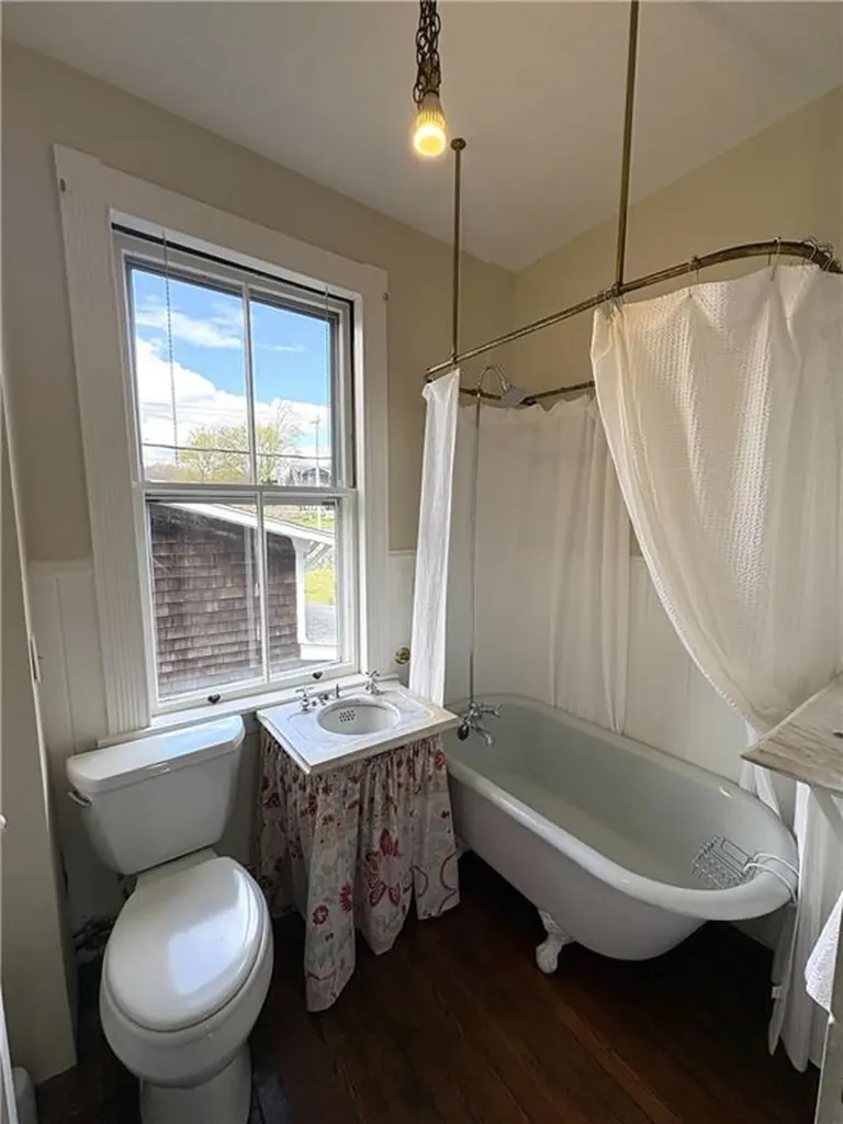39 Walcott Avenue Jamestown RI 02835