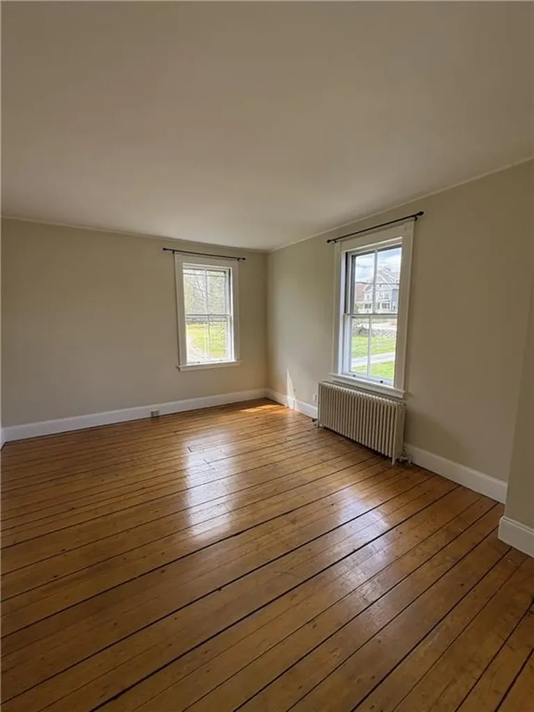 39 Walcott Avenue Jamestown RI 02835
