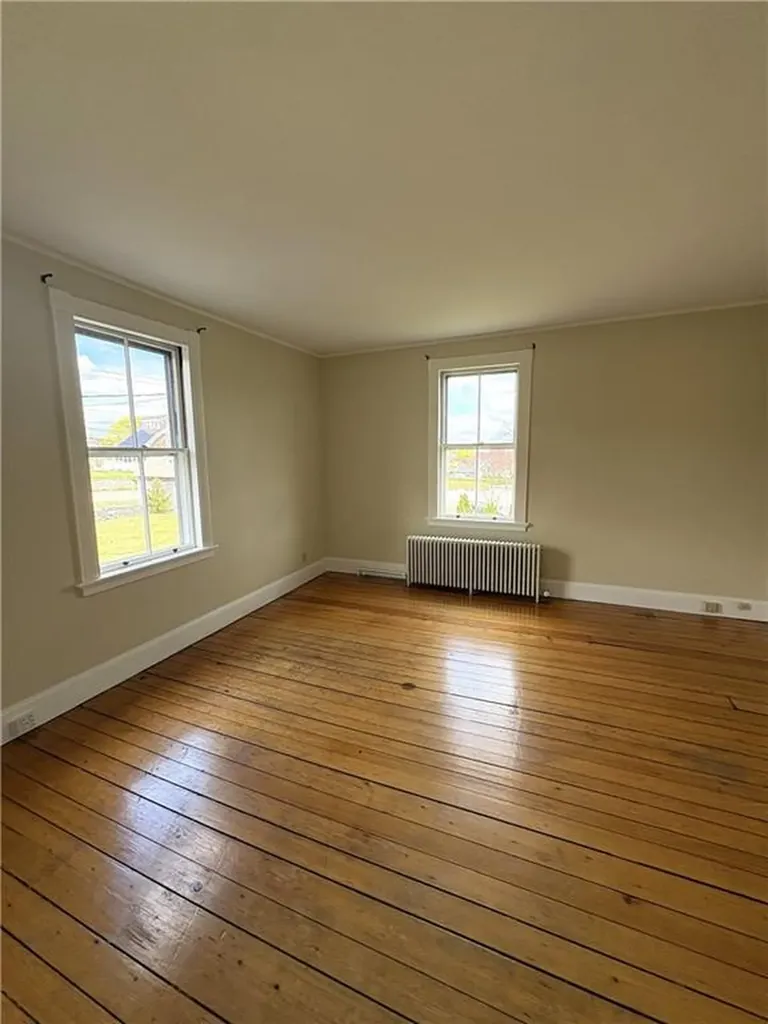 39 Walcott Avenue Jamestown RI 02835