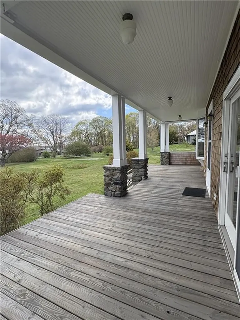 39 Walcott Avenue Jamestown RI 02835