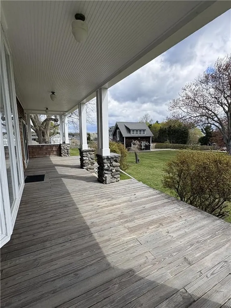 39 Walcott Avenue Jamestown RI 02835
