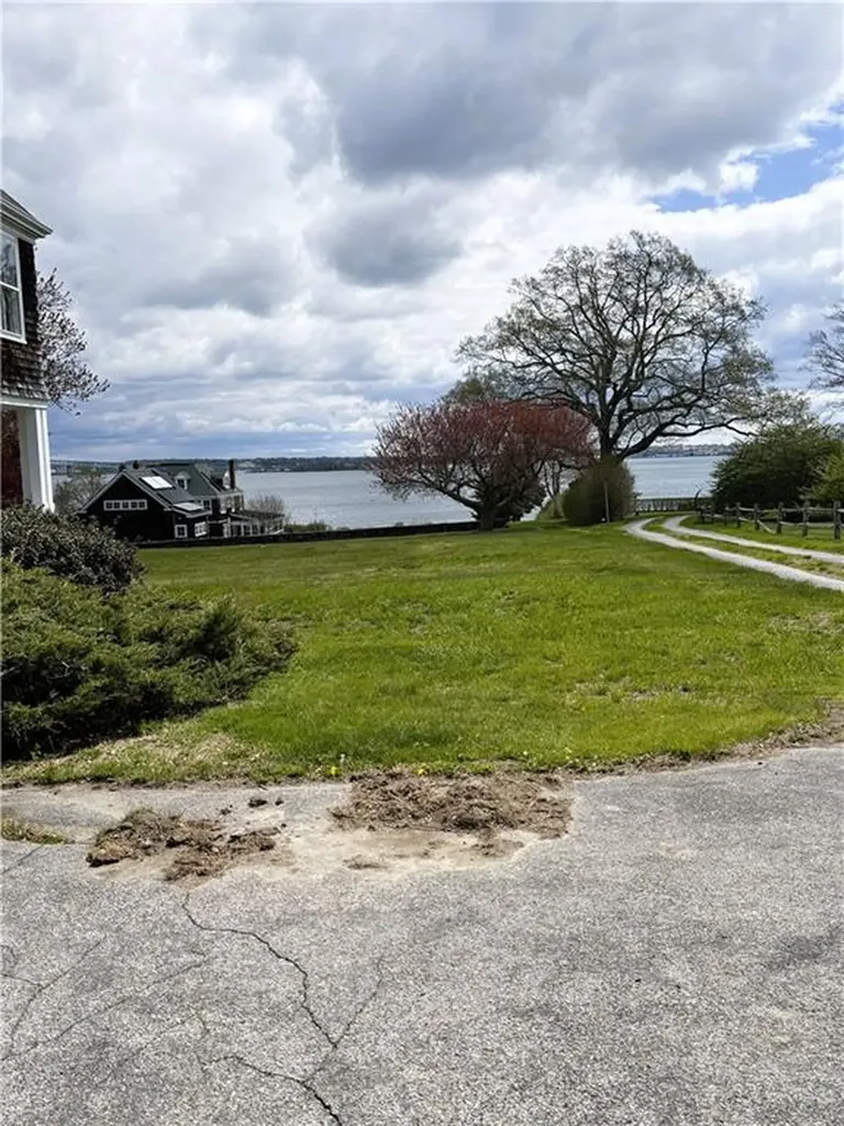 39 Walcott Avenue Jamestown RI 02835