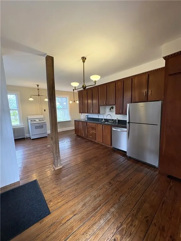 39 Walcott Avenue Jamestown RI 02835