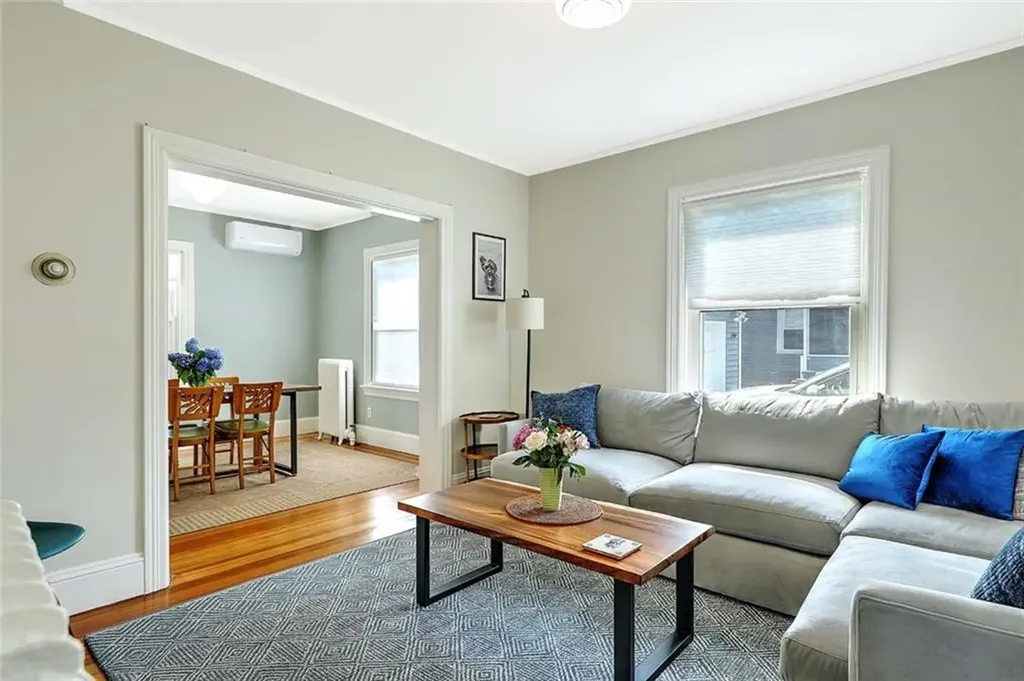 15 Wollaston Street Cranston RI 02910