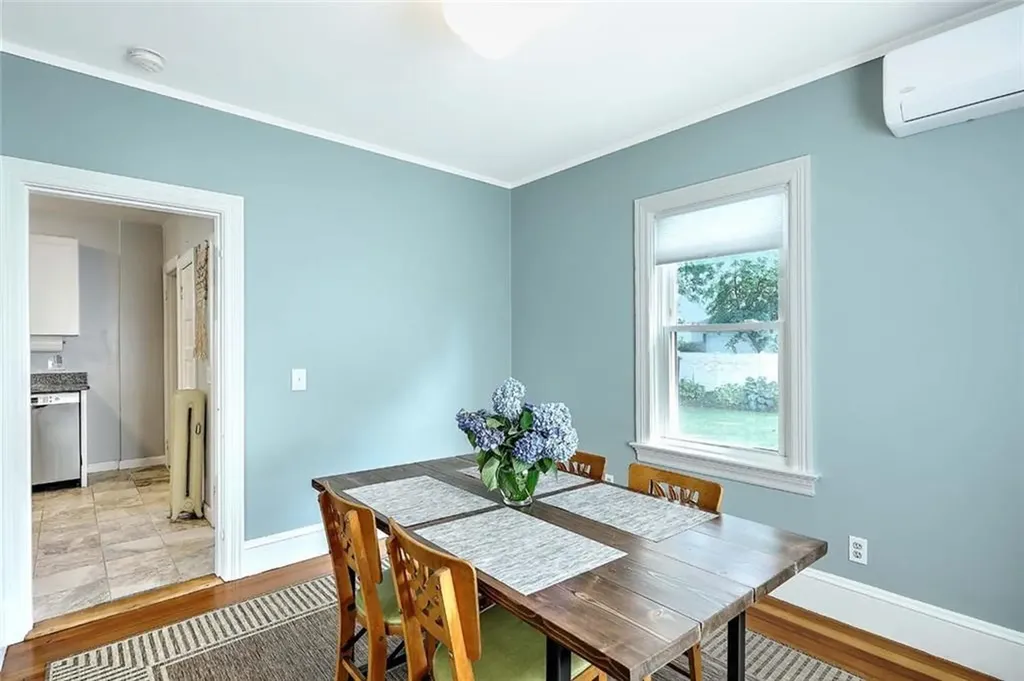 15 Wollaston Street Cranston RI 02910