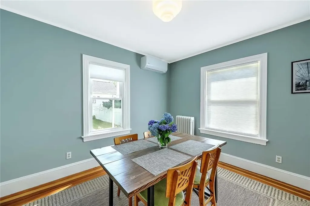 15 Wollaston Street Cranston RI 02910