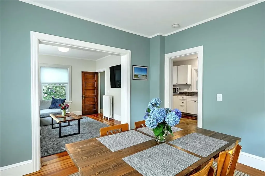 15 Wollaston Street Cranston RI 02910