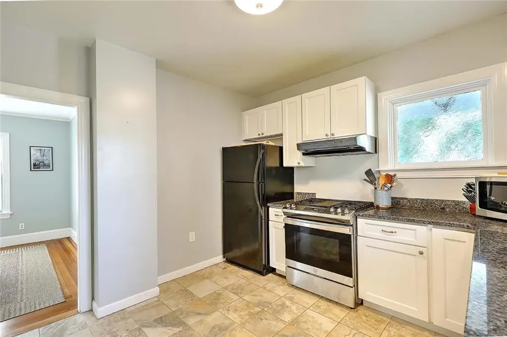 15 Wollaston Street Cranston RI 02910