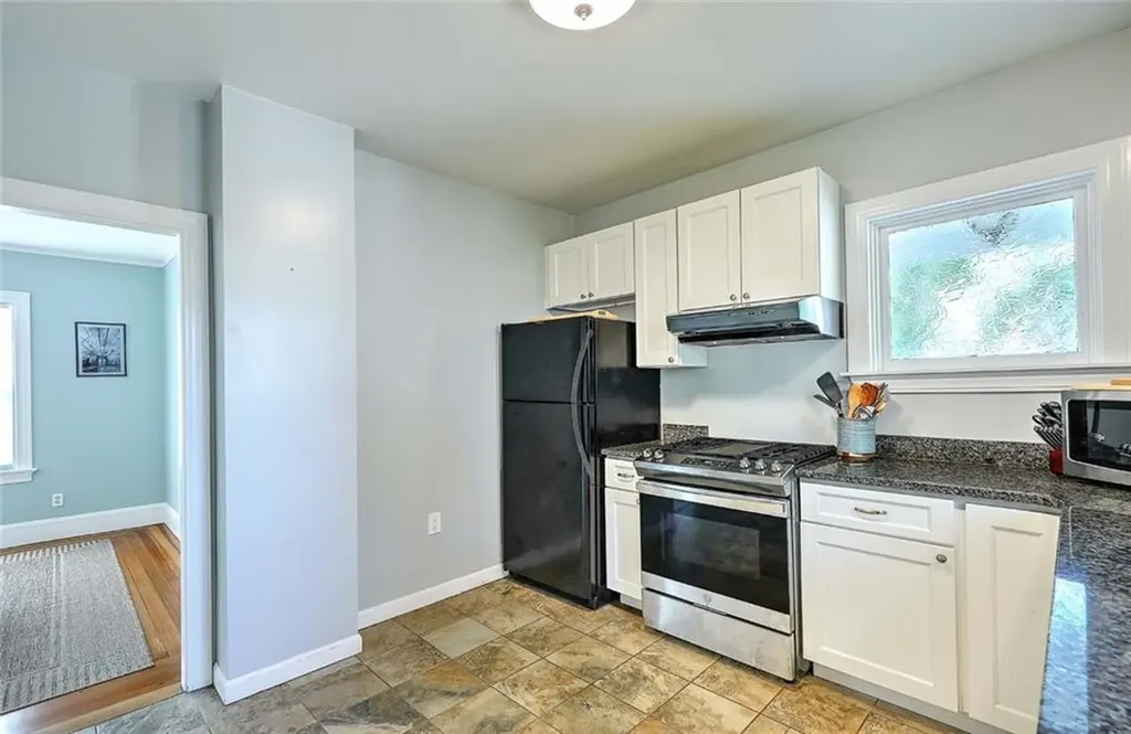 15 Wollaston Street Cranston RI 02910