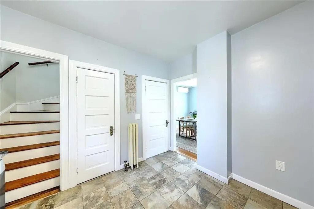 15 Wollaston Street Cranston RI 02910