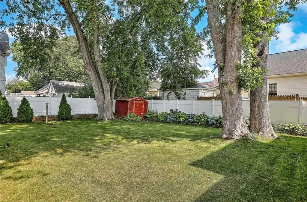 15 Wollaston Street Cranston RI 02910