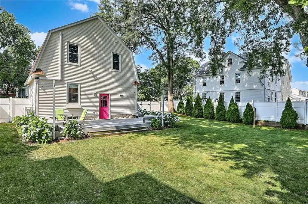 15 Wollaston Street Cranston RI 02910