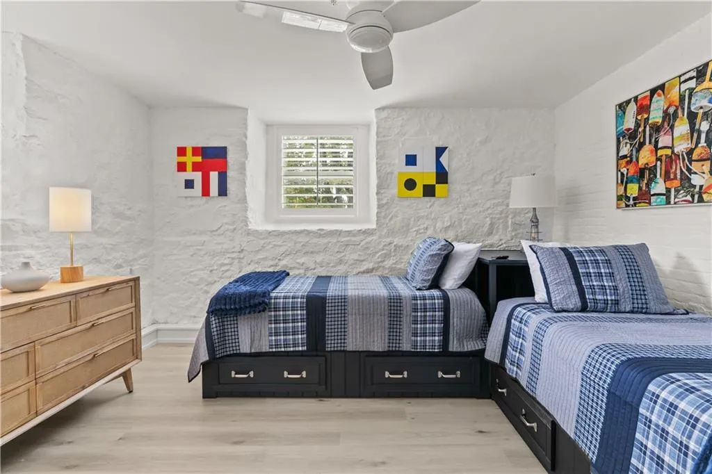426 Spring Street Newport RI 02840