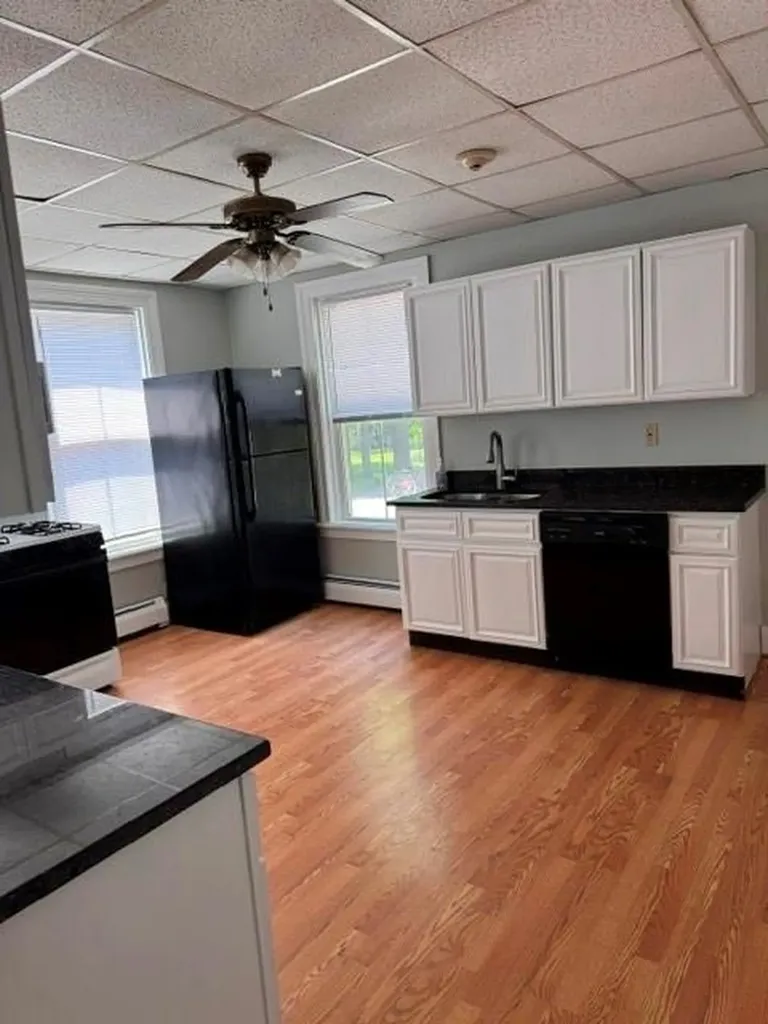 707 Main Street Bristol RI 02885