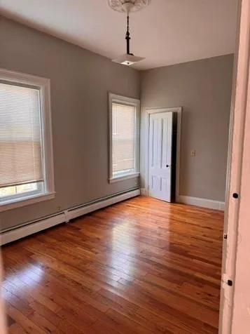 707 Main Street Bristol RI 02885