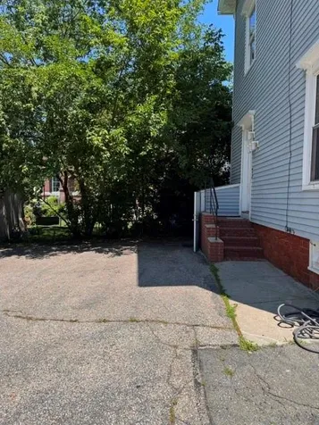 707 Main Street Bristol RI 02885