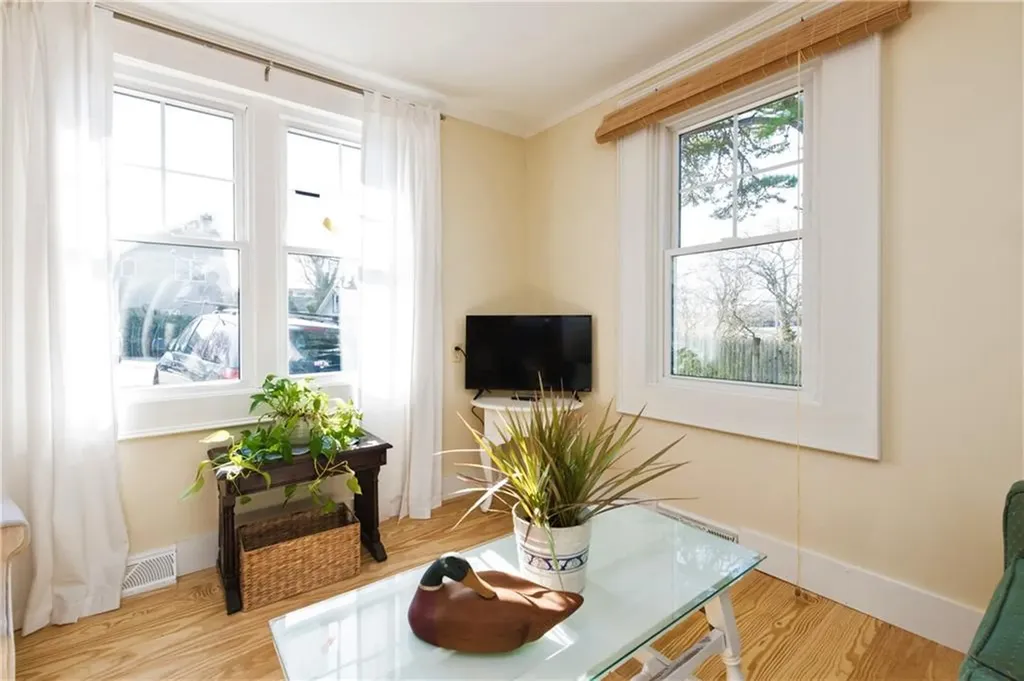 14 Winsor Avenue North Kingstown RI 02852