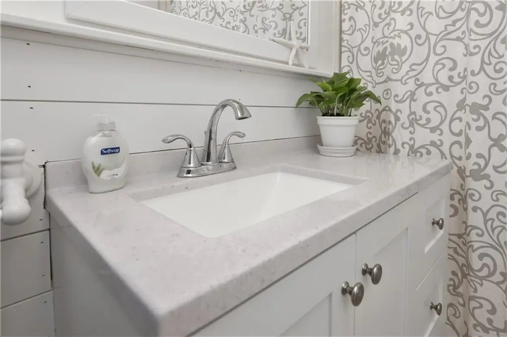 14 Winsor Avenue North Kingstown RI 02852