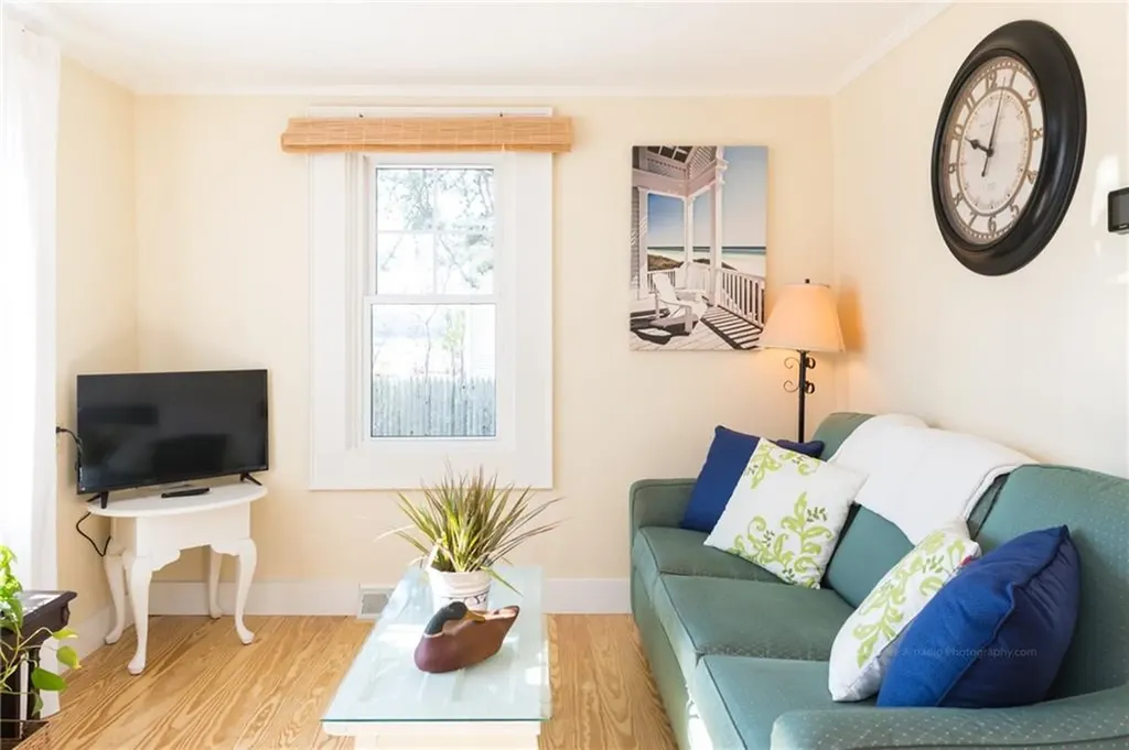 14 Winsor Avenue North Kingstown RI 02852