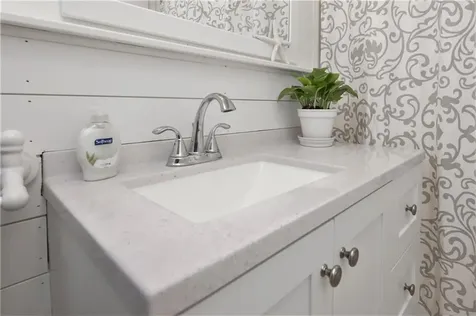 14 Winsor Avenue North Kingstown RI 02852
