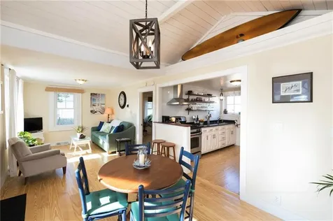 14 Winsor Avenue North Kingstown RI 02852