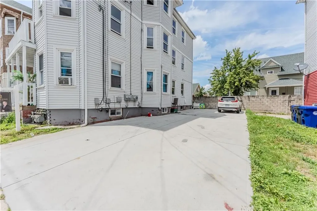 271 Union Avenue Providence RI 02909