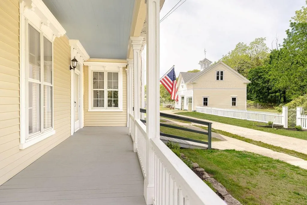 299 Davisville Road North Kingstown RI 02852