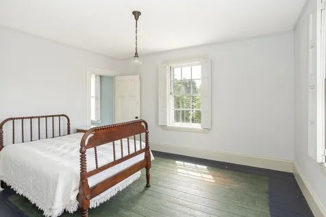 299 Davisville Road North Kingstown RI 02852