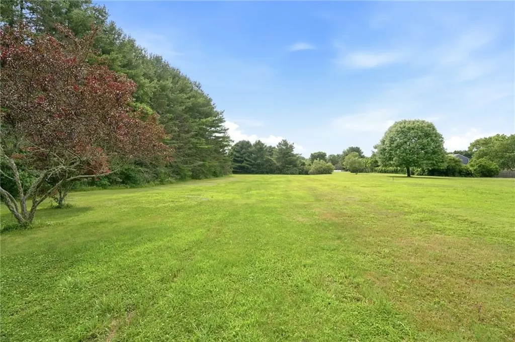 125 Arcadia Road Hopkinton RI 02832