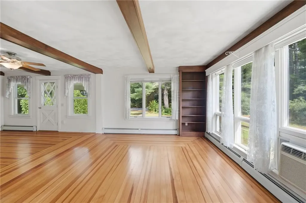 125 Arcadia Road Hopkinton RI 02832